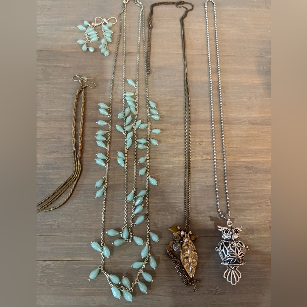 Costume jewelry lot